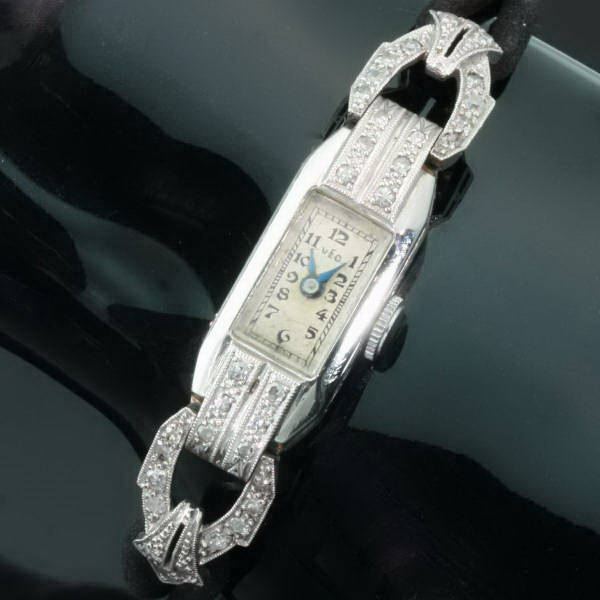 Elegant platinum ladies Art Deco watch with diamonds